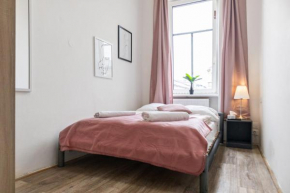Massive 6BR Apartment at Millenium City for big Groups